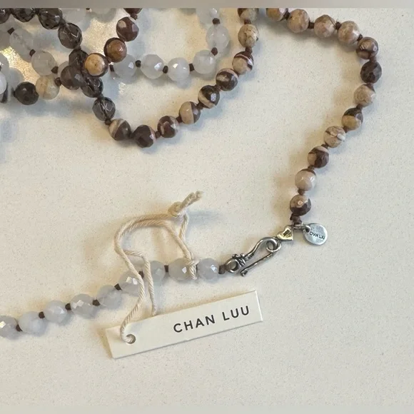 Chan Luu Elegant Brown and White Beaded Necklace - Picture 7 of 10